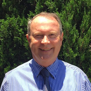 Dr Robert Marr (Private on Weekends) ABN: 81 101 571 224 Photo