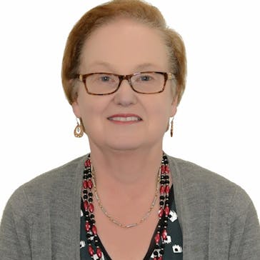 Dr Roslyn Hall Photo