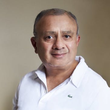 Dr Narendra Dave Photo