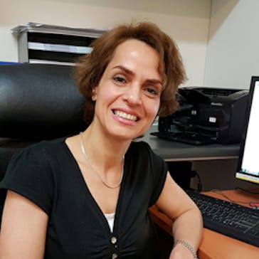 Dr Mina Eslami Photo