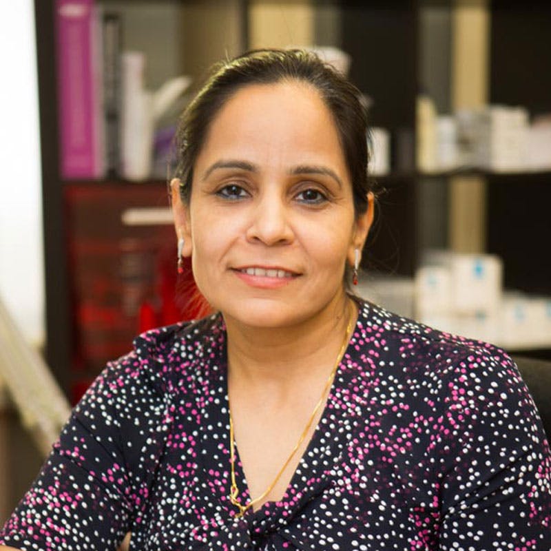Dr Lauren Young - Melbourne Dermatologist - HealthEngine