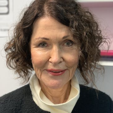 Mrs Lesley Hardman Photo